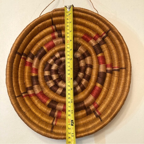 Set of 2 Hopi Coiled Woven Grass Basket Trays 13” & 9” Boho Wall Hanging - Picture 5 of 9